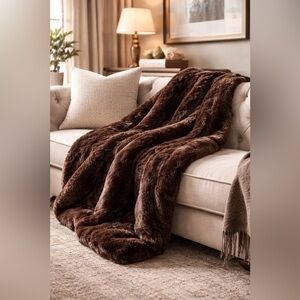 FRYE Luxe Faux Fur Throw Blanket Rich Brown 60x70 Ultra Soft Plush Cozy Throw